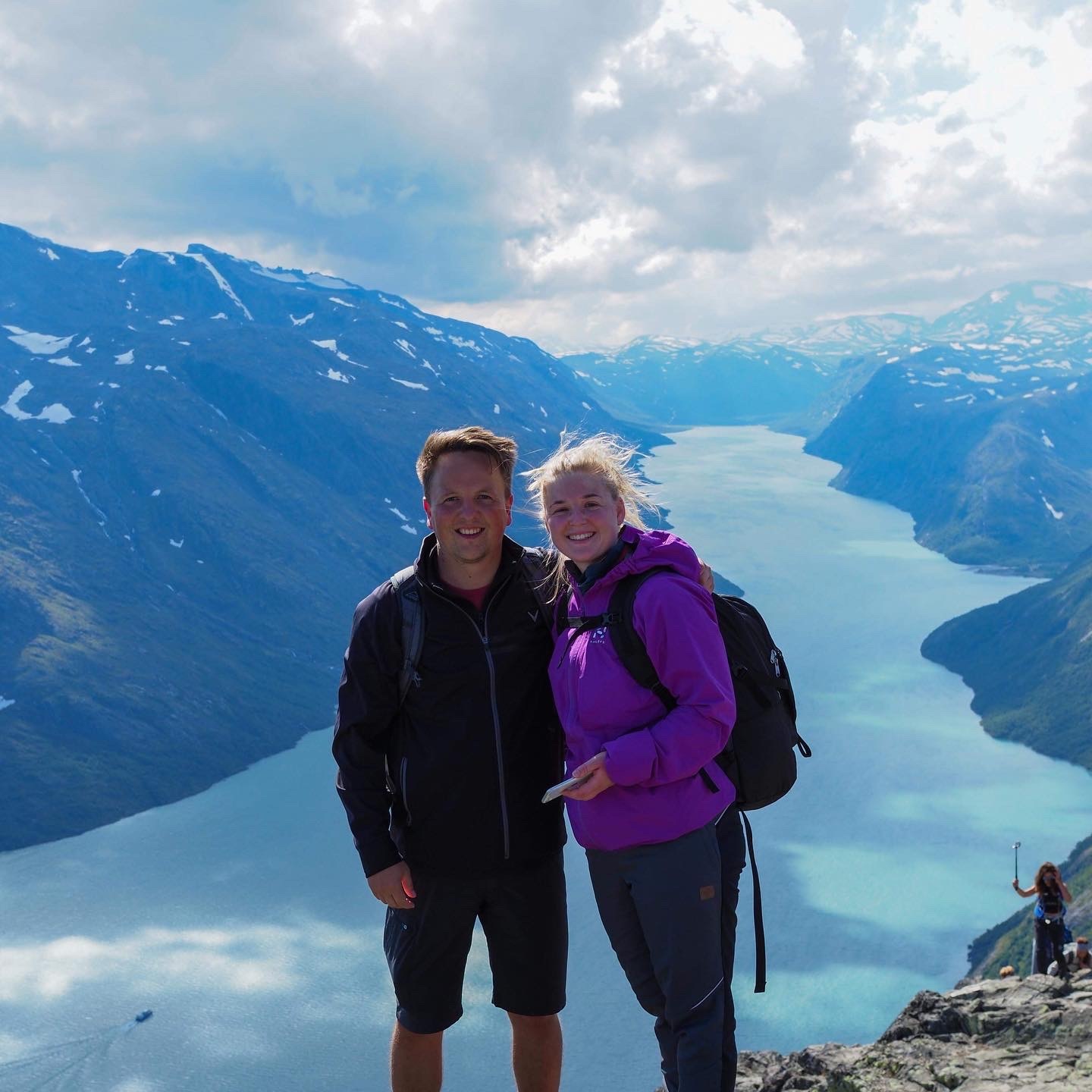 D3D4A316-E850-4C09-B2B9-B210C0A93659